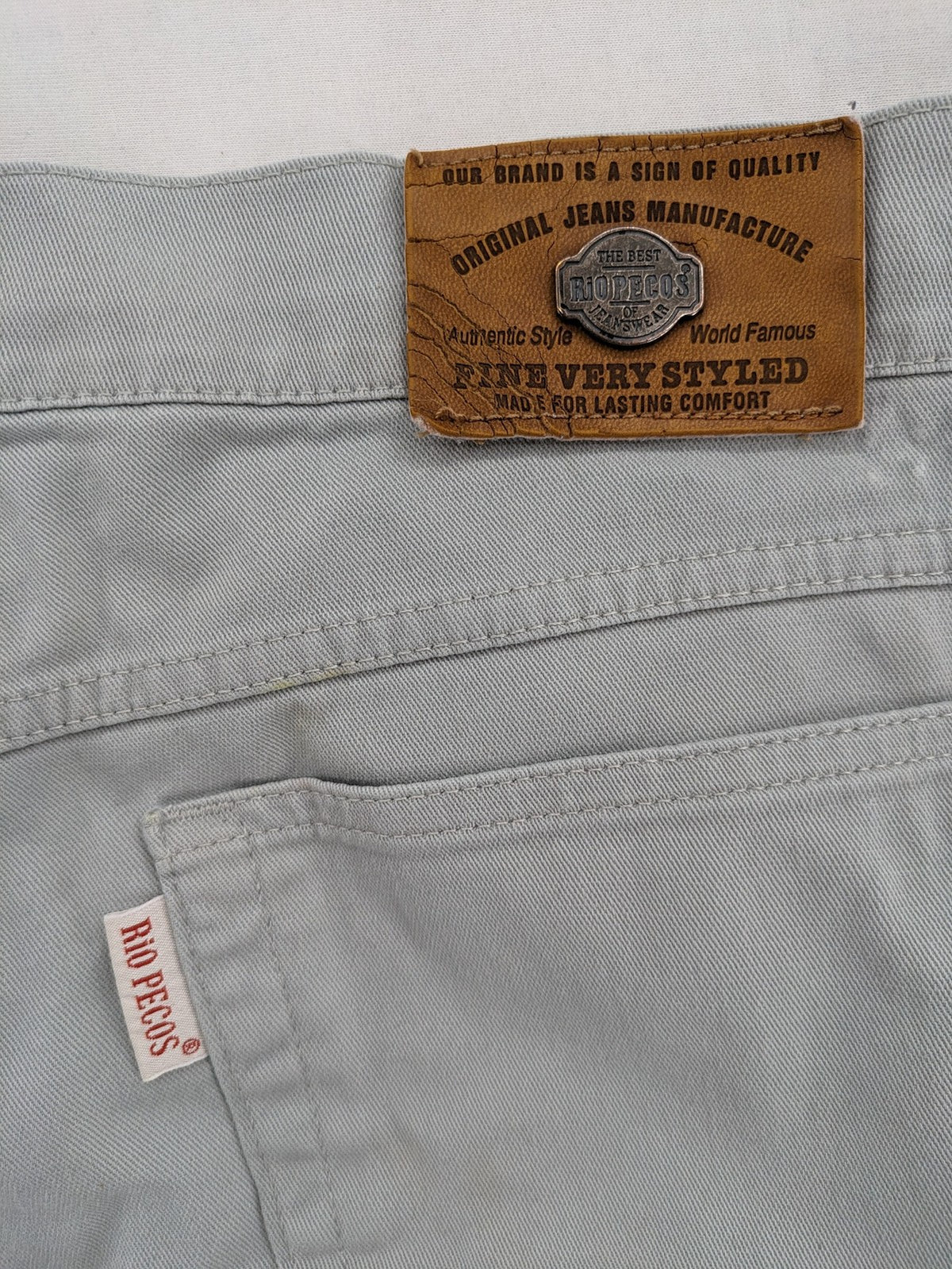RIO PECOS grey shorts cotton-lycra blend with button closure and practical pockets