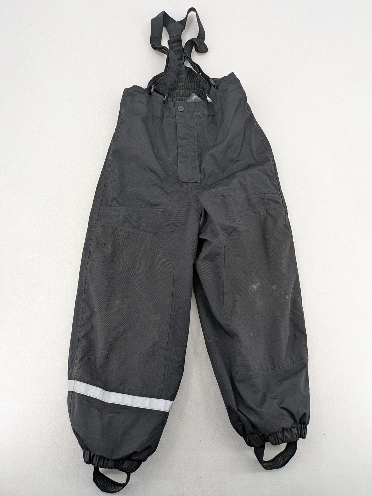 H&M grey snow overalls with adjustable straps and front zipper, durable winter wear.