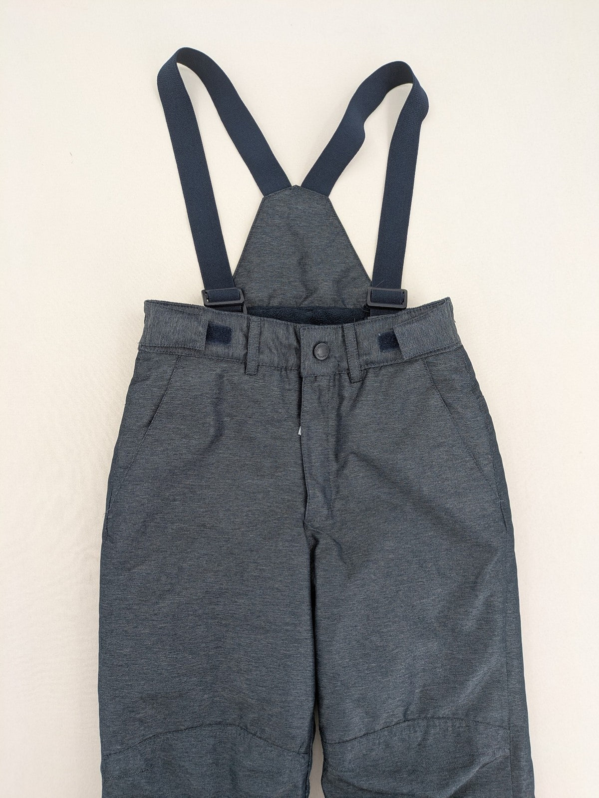 Topolino grey snow pants with adjustable straps and durable insulated material.