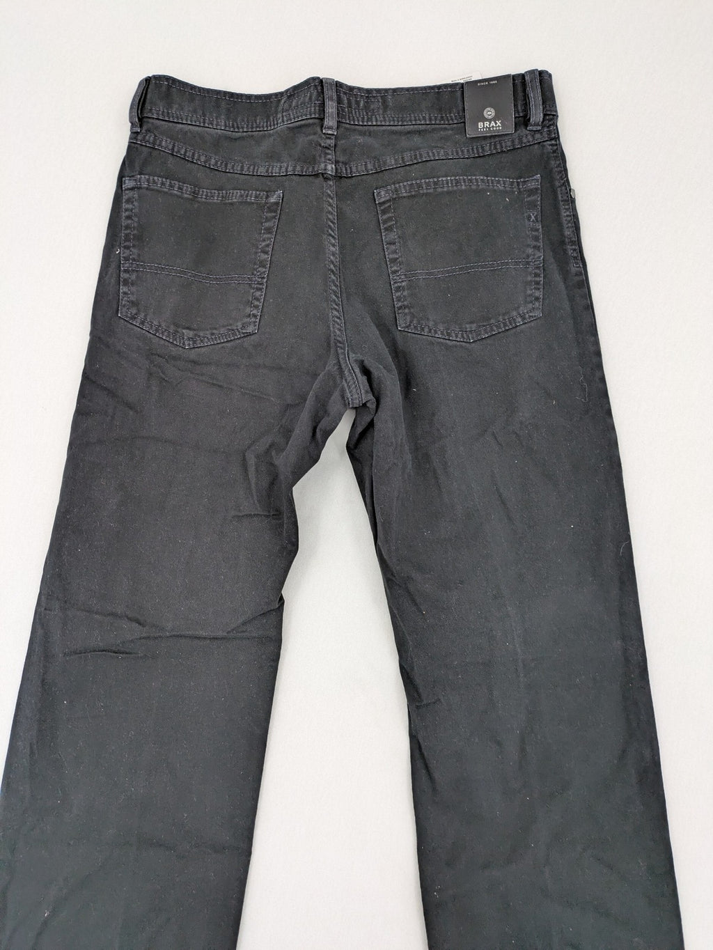 BRAX black straight jeans Carlos model, washed finish, durable cotton with stretch.
