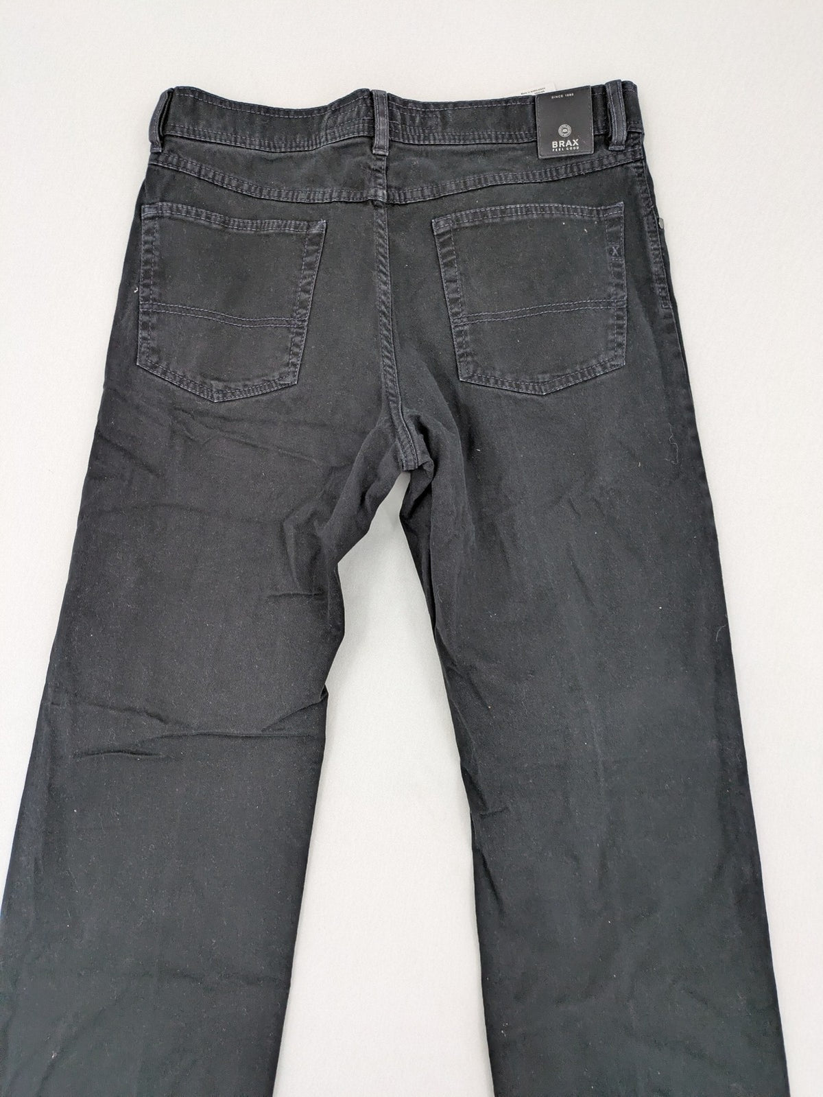BRAX black straight jeans Carlos model, washed finish, durable cotton with stretch.