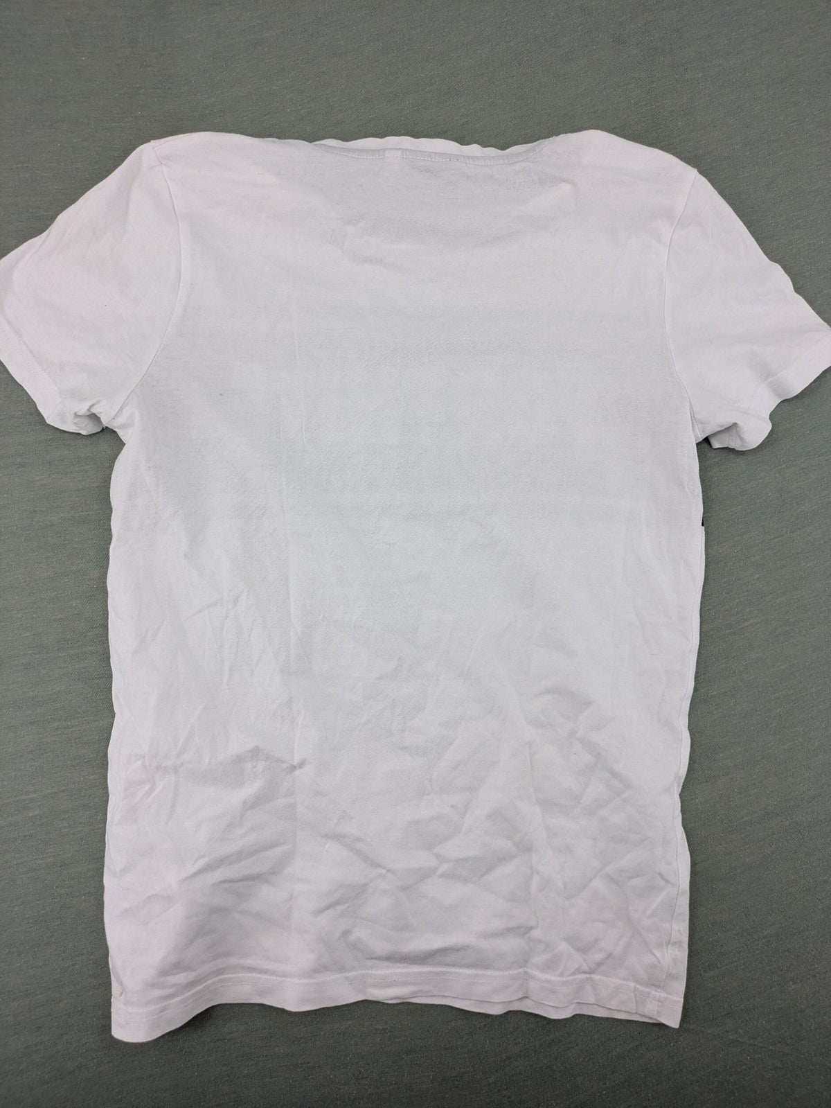 Fortnite white t-shirt with black chest stripe and Epic Games logo, 100% cotton.