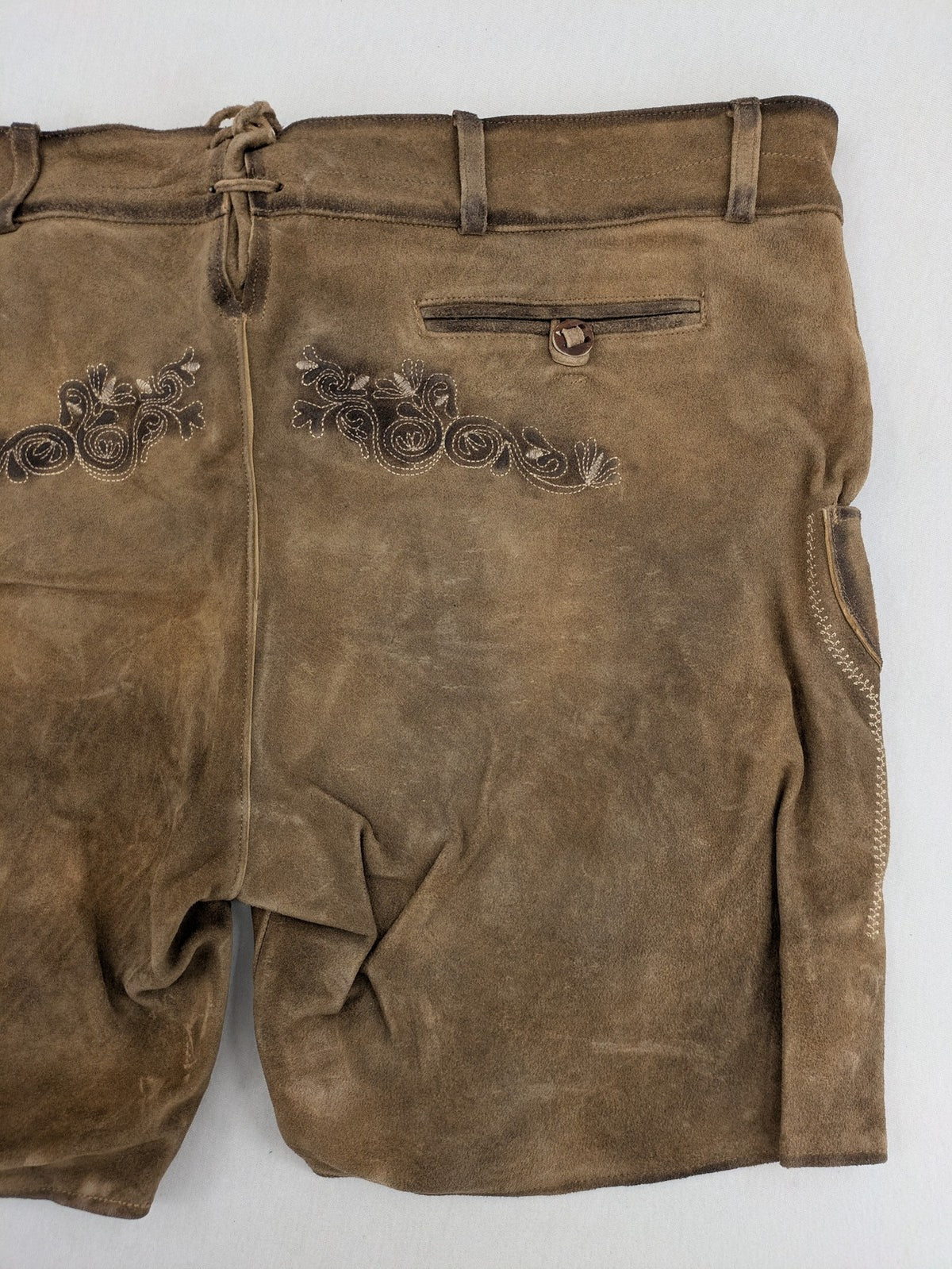 Alpenlife traditional leather pants brown with detailed embroidery and classic suspenders.