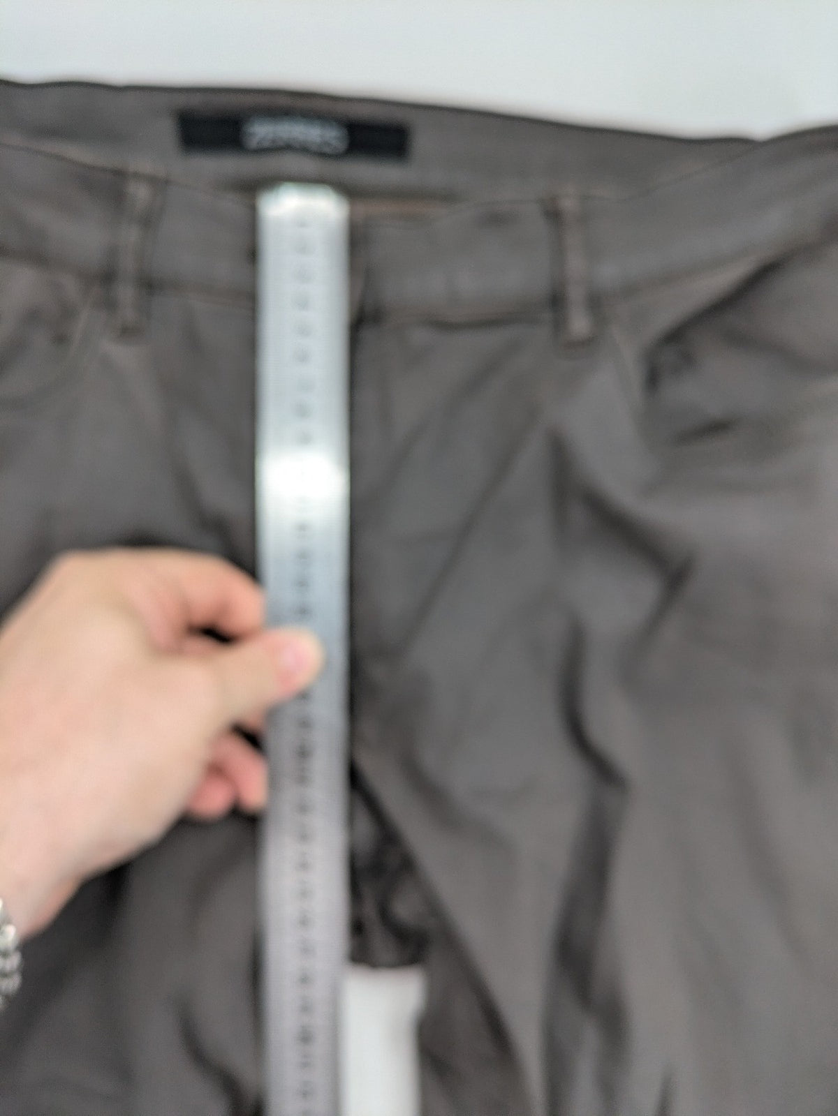 Zerres grey slim fit chino pants with ankle zippers and classic 5-pocket design.