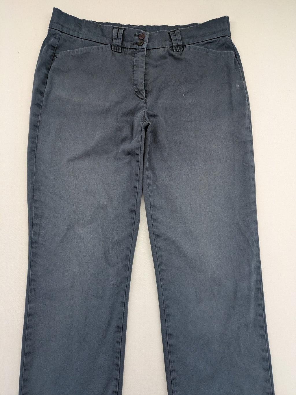 BRAX pink chino pants classic straight leg design with button closure and 4-pocket style.