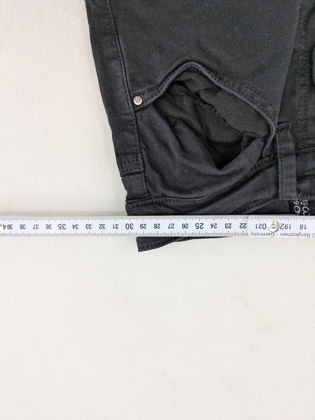 Stradivarius black skinny jeans high waist raw hem five-pocket style