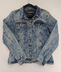 Baumwolle blue denim trucker jacket acid wash with button closure and chest pockets.