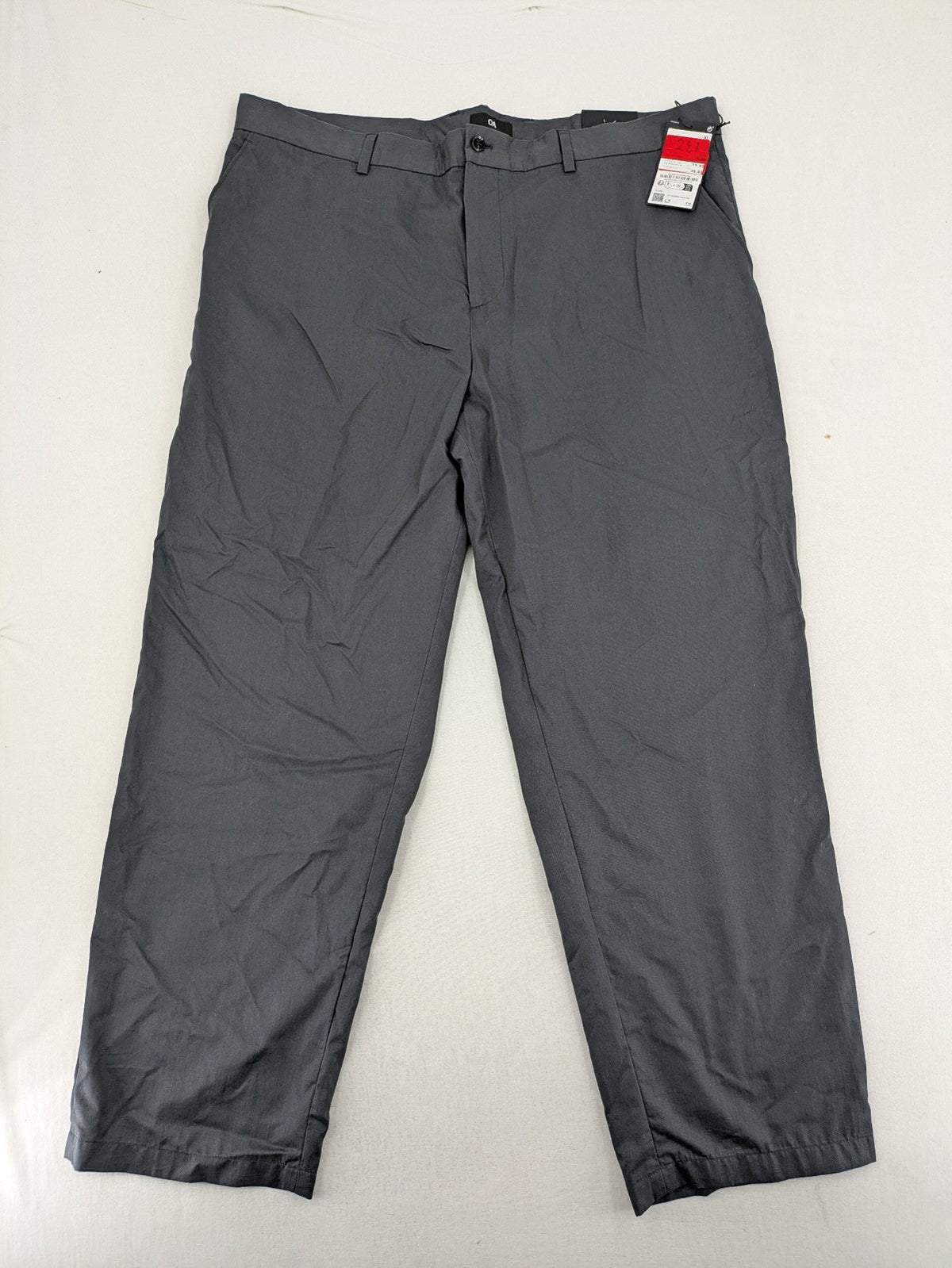 C&A pink pants regular fit with tag, versatile for business and leisure.