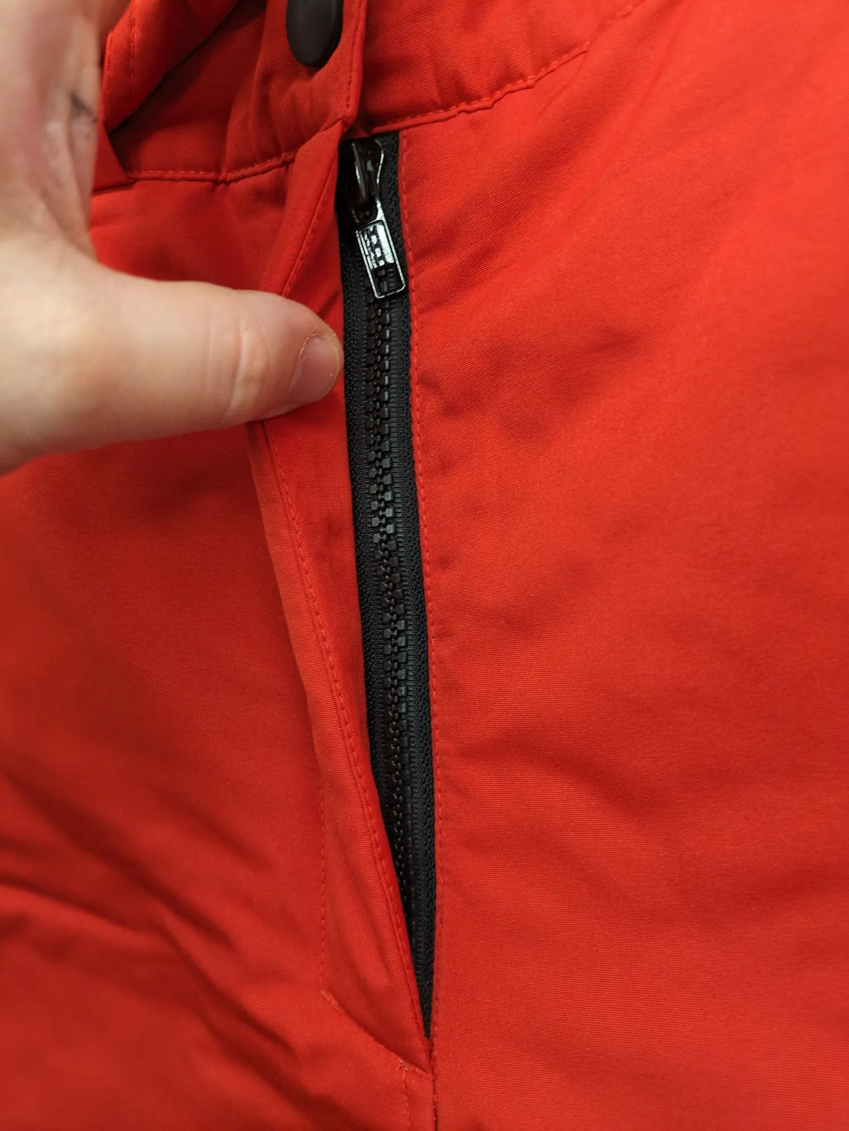 Rodeo red ski pants padded design adjustable belt multiple zip pockets