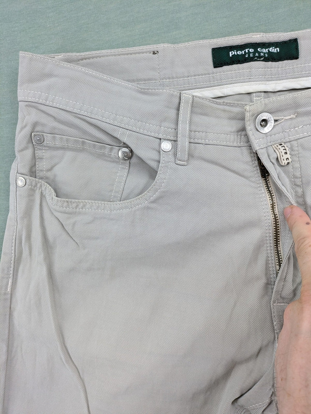 Pierre Cardin grey straight jeans W33 L34 cotton stretch with subtle logo detail.