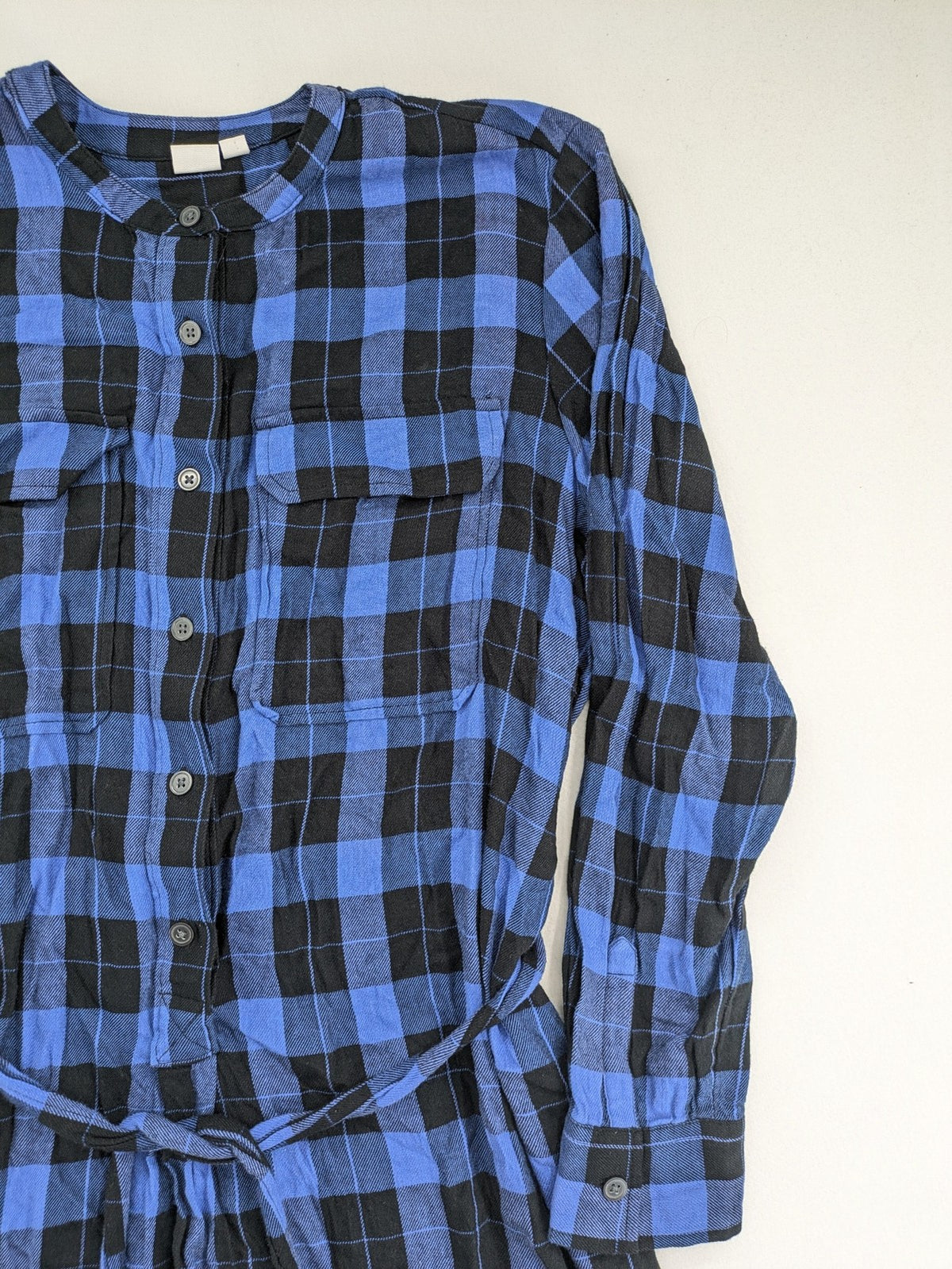 Gap blue and black checkered shirt dress with button placket and removable belt.