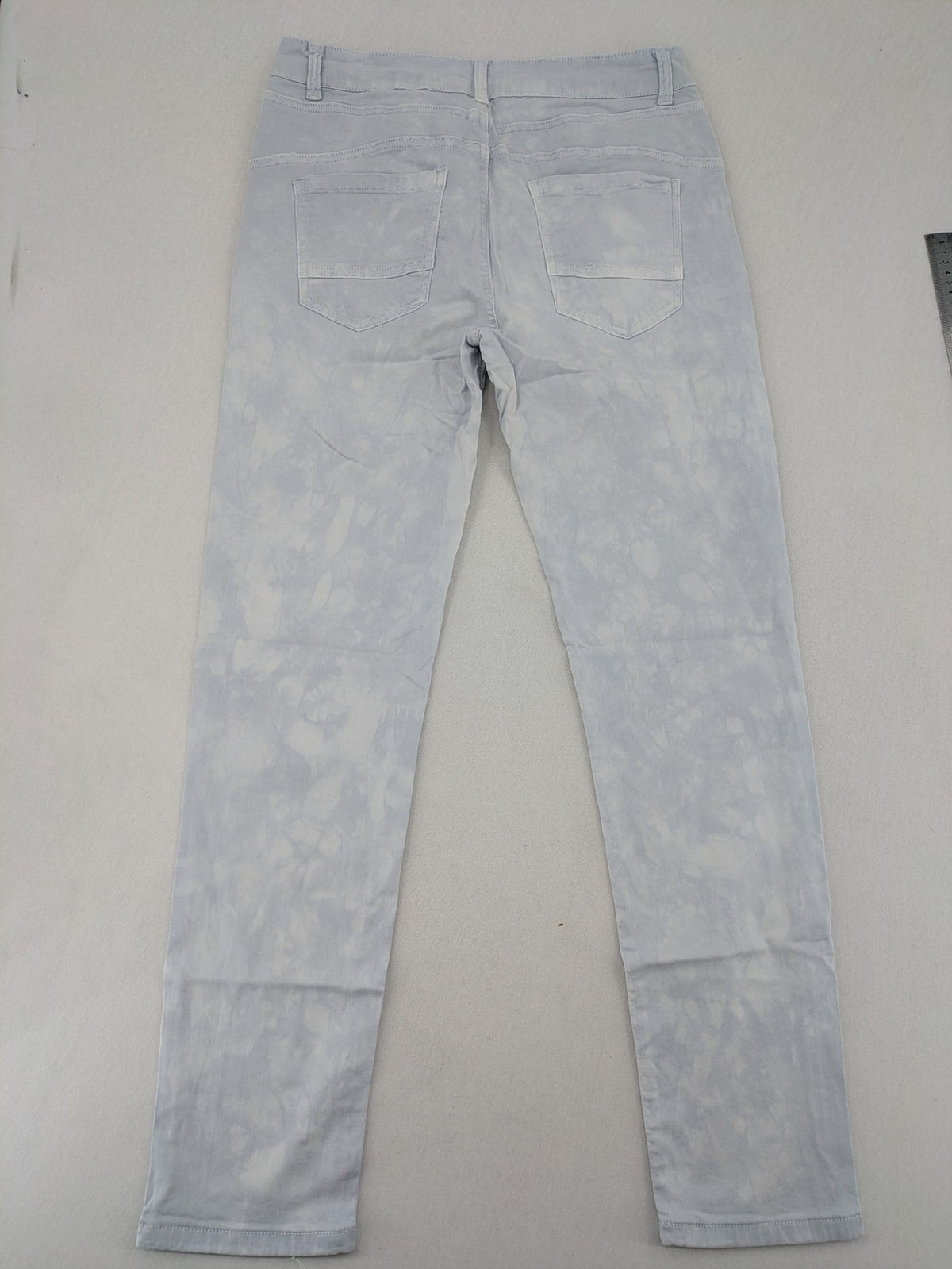 Yelly&Co blue and white batik pants with button fly, made from soft stretch fabric.