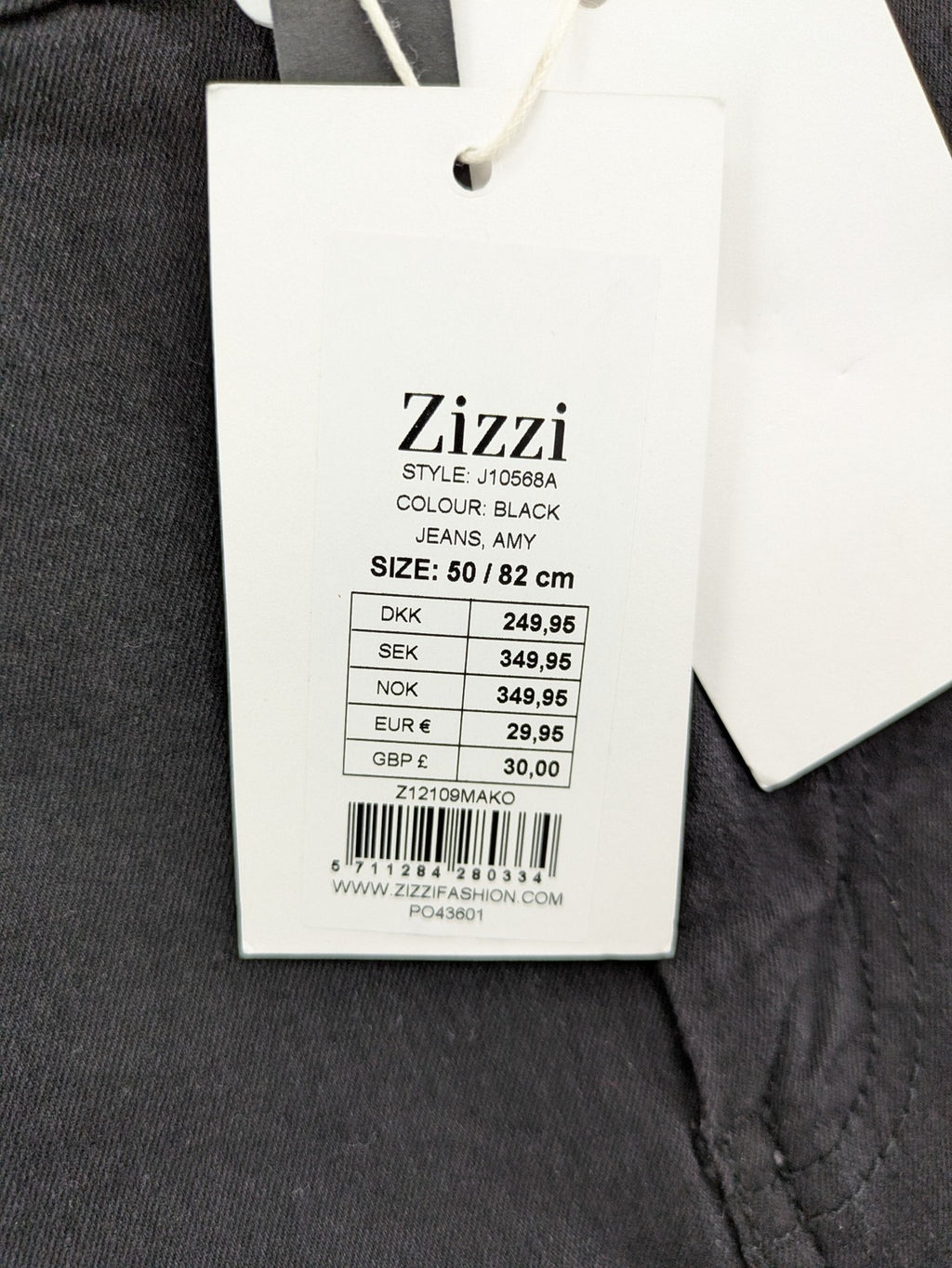 Zizzi grey skinny jeans with 5-pocket design and stretch material, new with tags.
