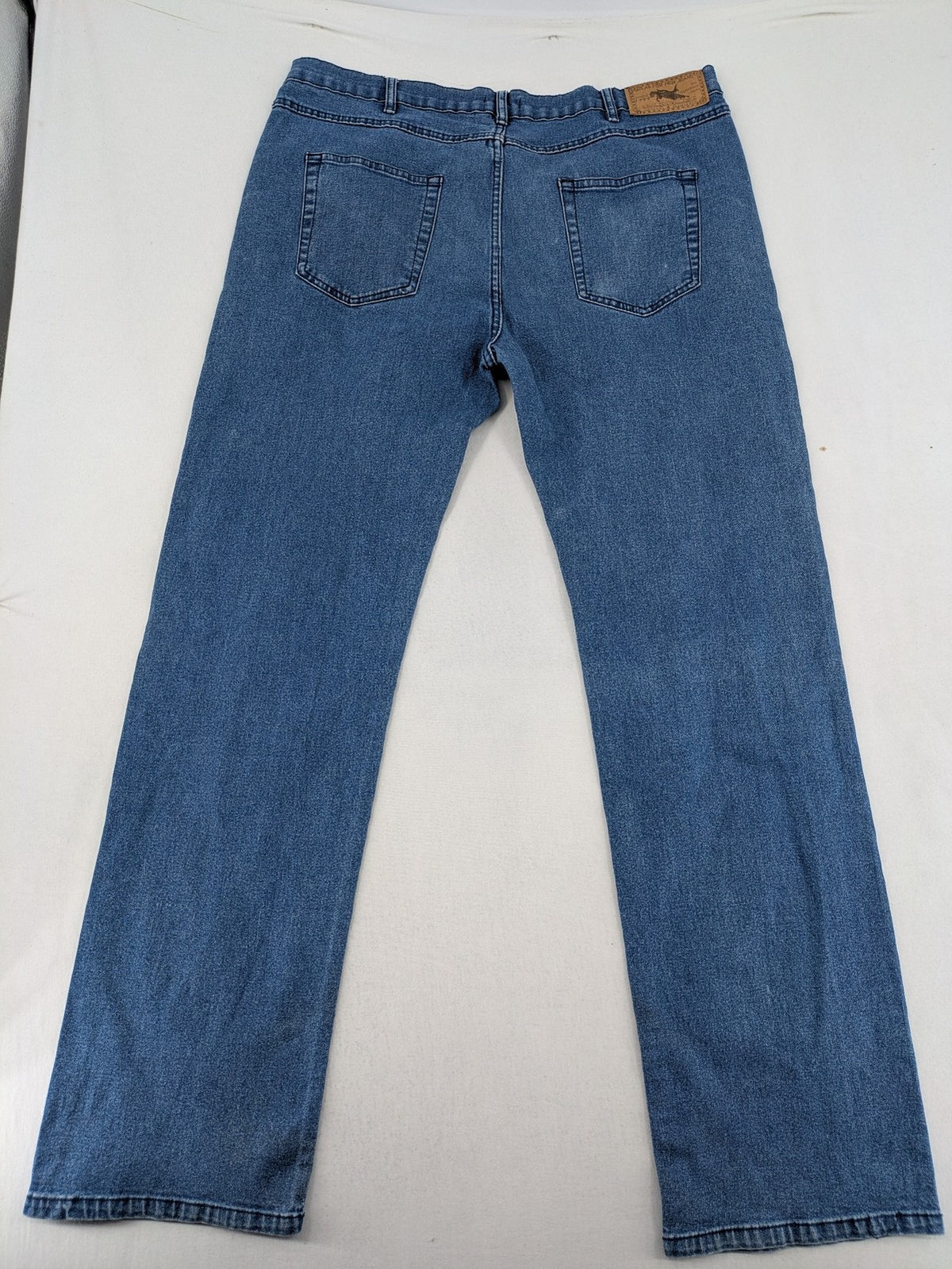 Atlas For Men blue straight jeans classic fit 5-pocket design medium wash denim