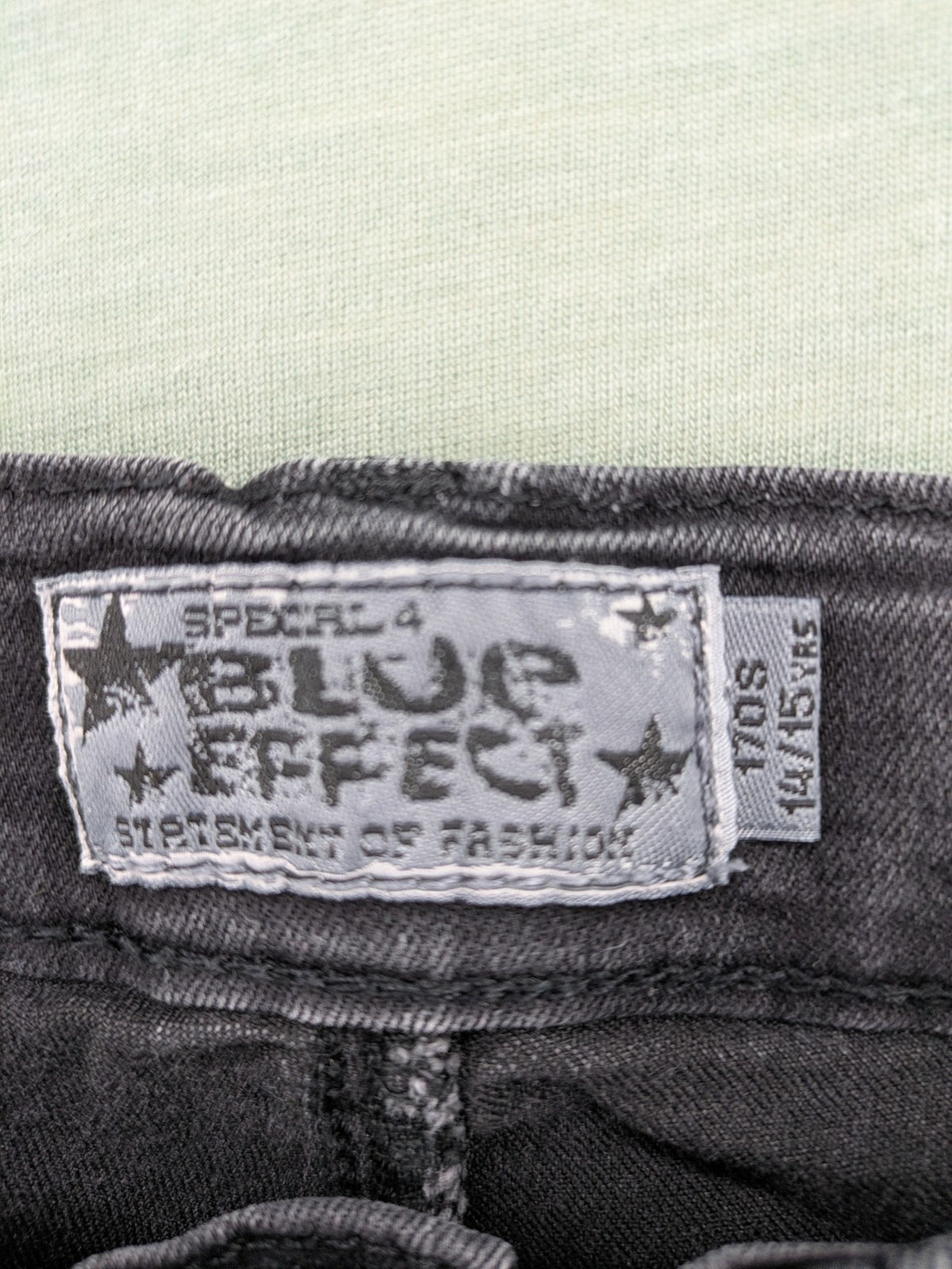 Blue Effect blue straight jeans with adjustable waistband and classic 5-pocket style.