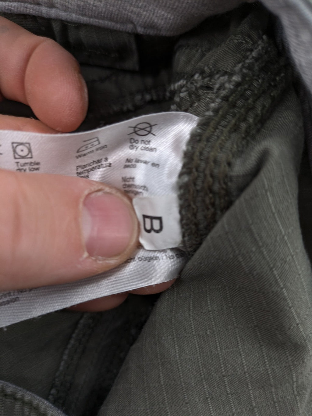 edc by Esprit khaki cargo pants ripstop fabric with multiple pockets and button fly
