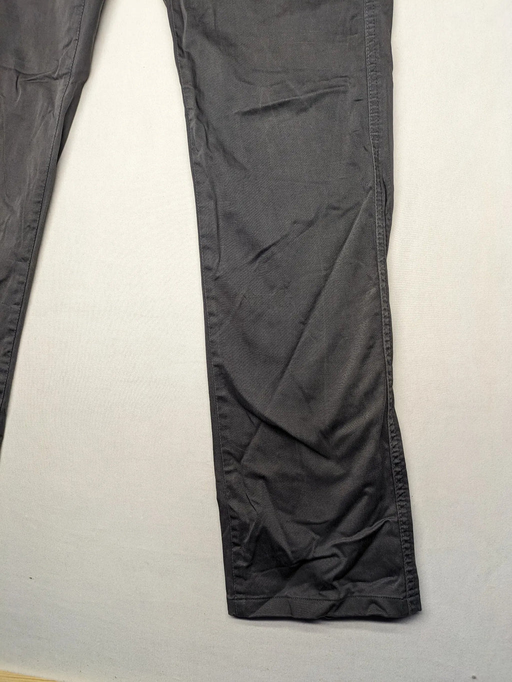 Tommy Hilfiger grey chino pants flat front straight leg subtle logo detail