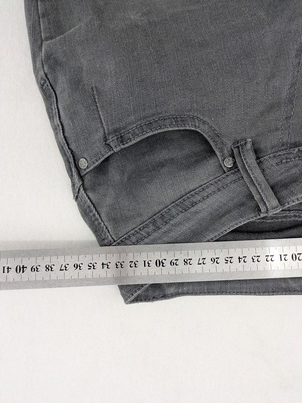 Buena Vista grey skinny jeans with button fly and stretch denim material.