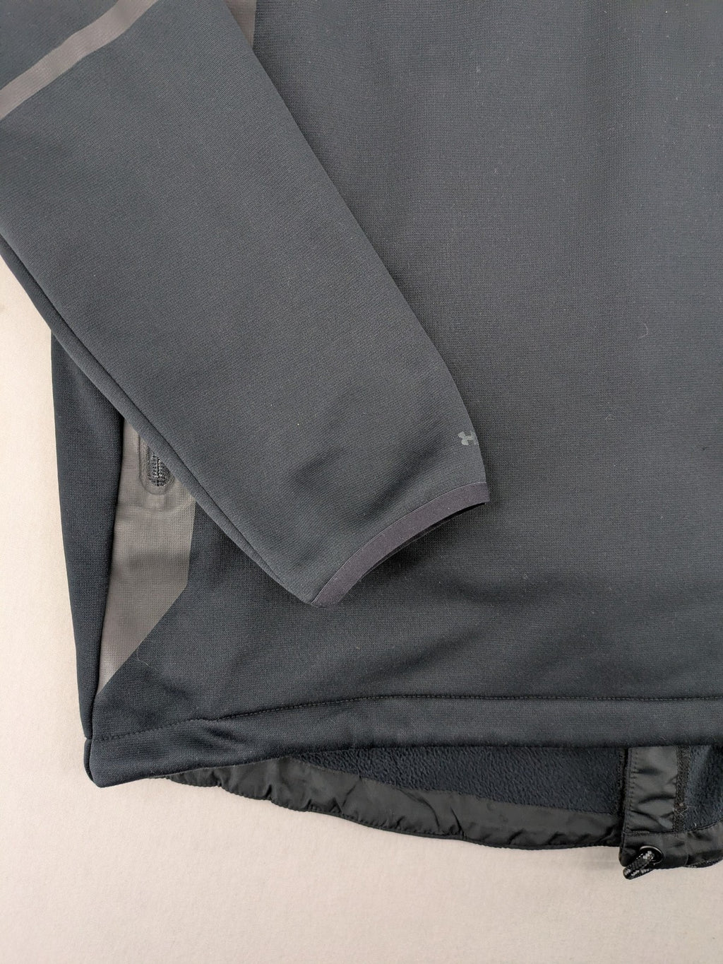 Under Armour grey ColdGear hoodie anorak with quarter zip and adjustable hood.
