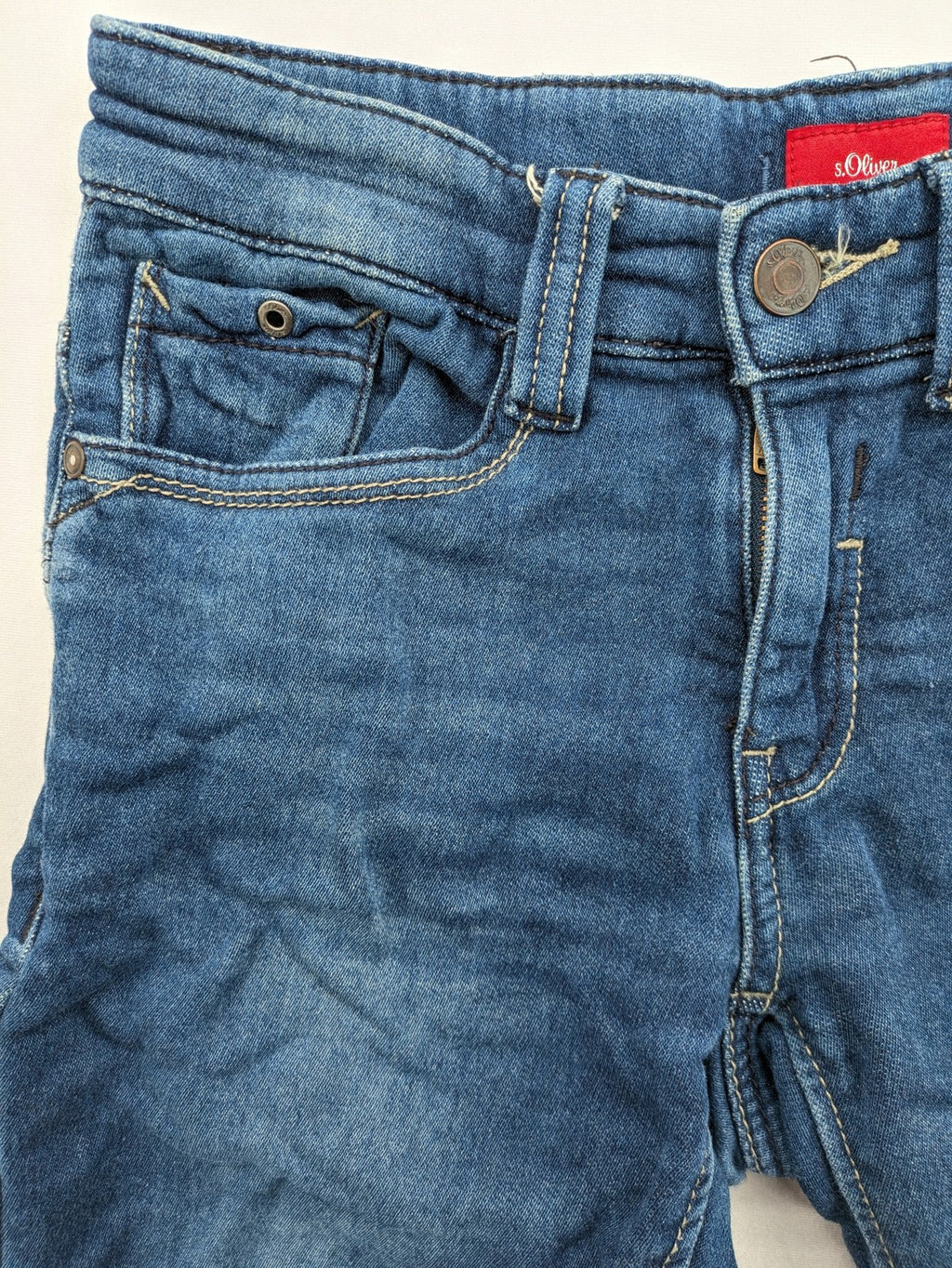 s.Oliver blue straight jeans slim fit with ripped knee details and 5-pocket style