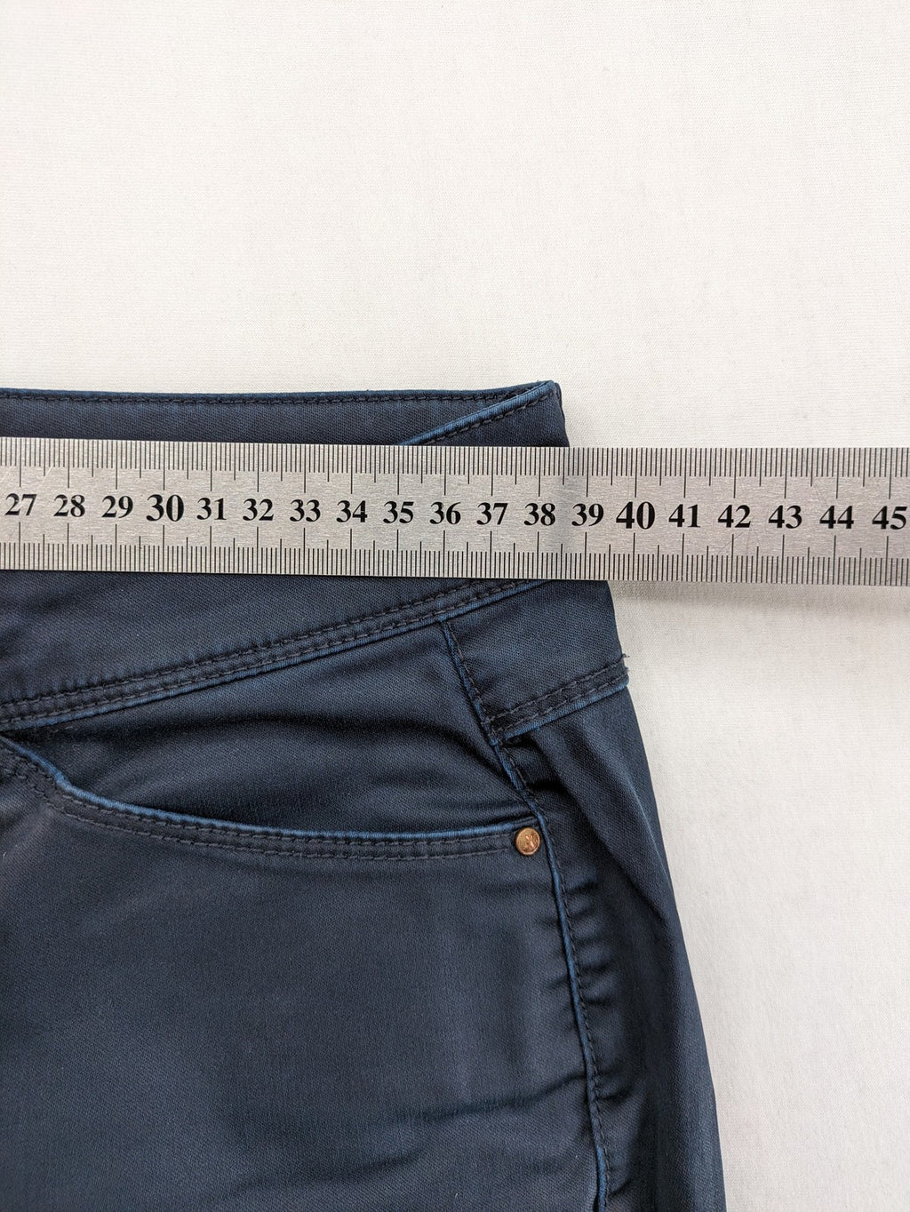 Mexx grey pants slim fit cotton-elastane blend with stylish design details.