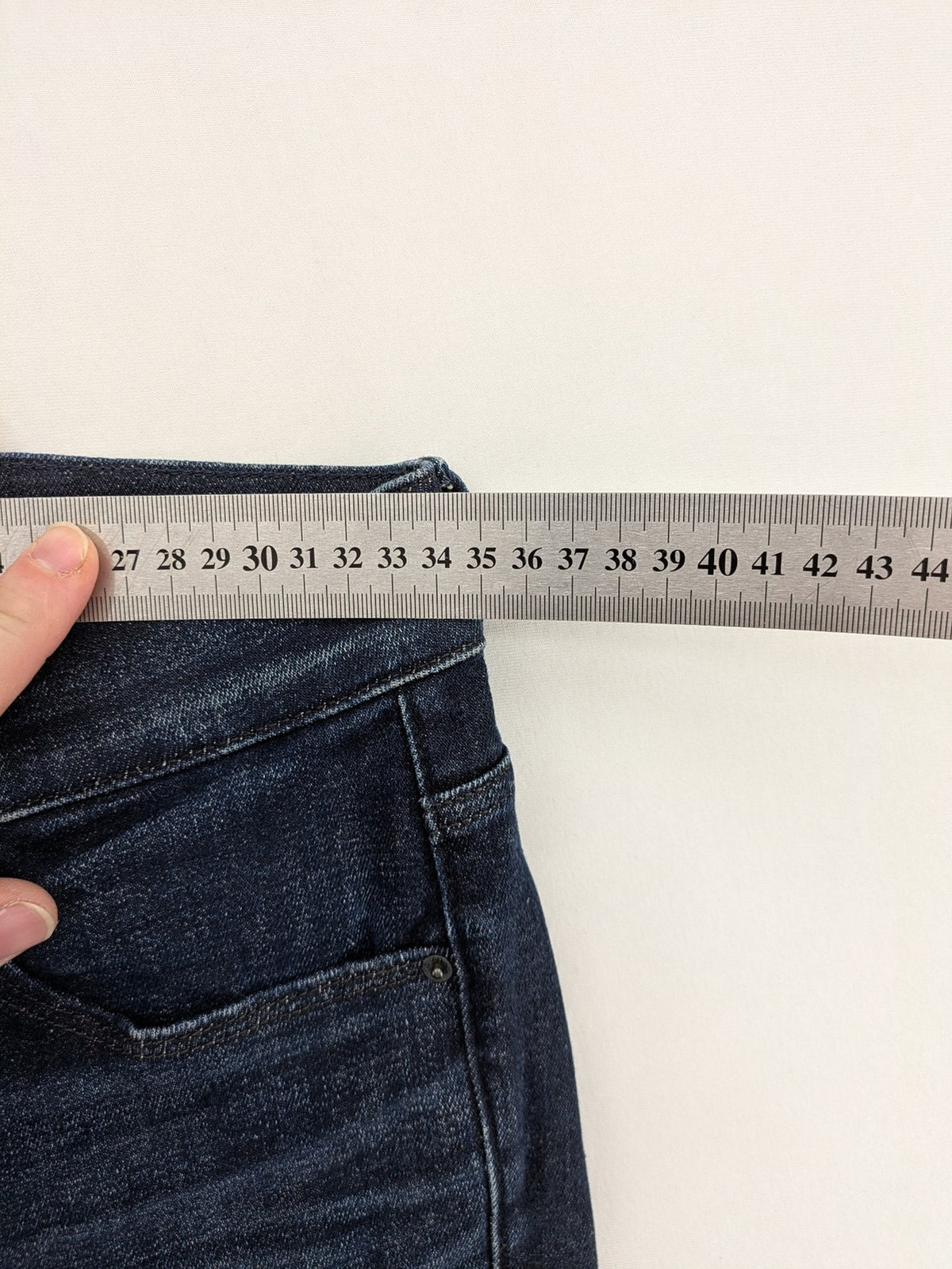 G-Star Raw blue flare jeans with classic 5-pocket design and stretch denim material.
