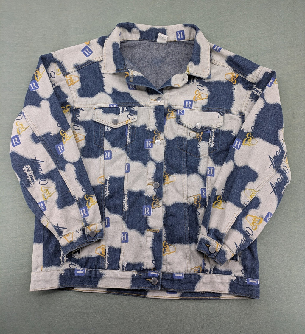 XXL blue and white graphic jacket with allover print and classic trucker style.