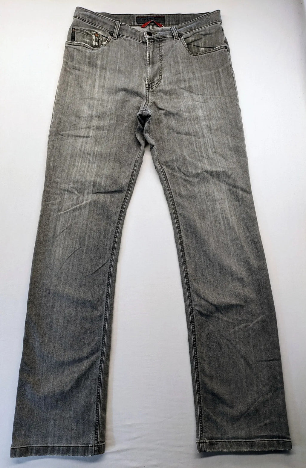 BRAX grey straight jeans with classic 5-pocket style and washed denim finish.