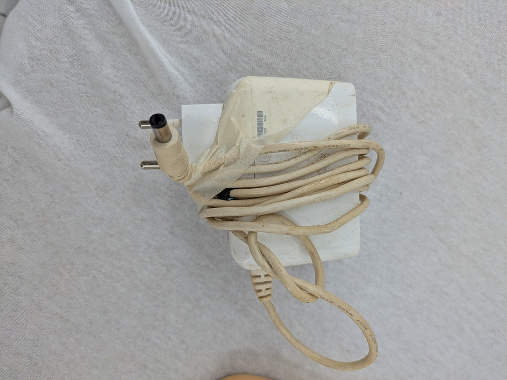 Vodafone beige wireless router EasyBox 904 with multiple ports and Astoria logo.