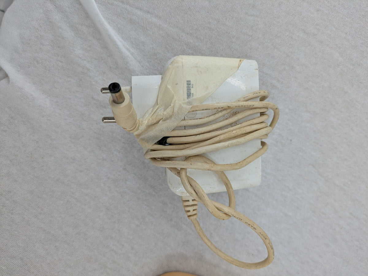 Vodafone beige wireless router EasyBox 904 with multiple ports and Astoria logo.