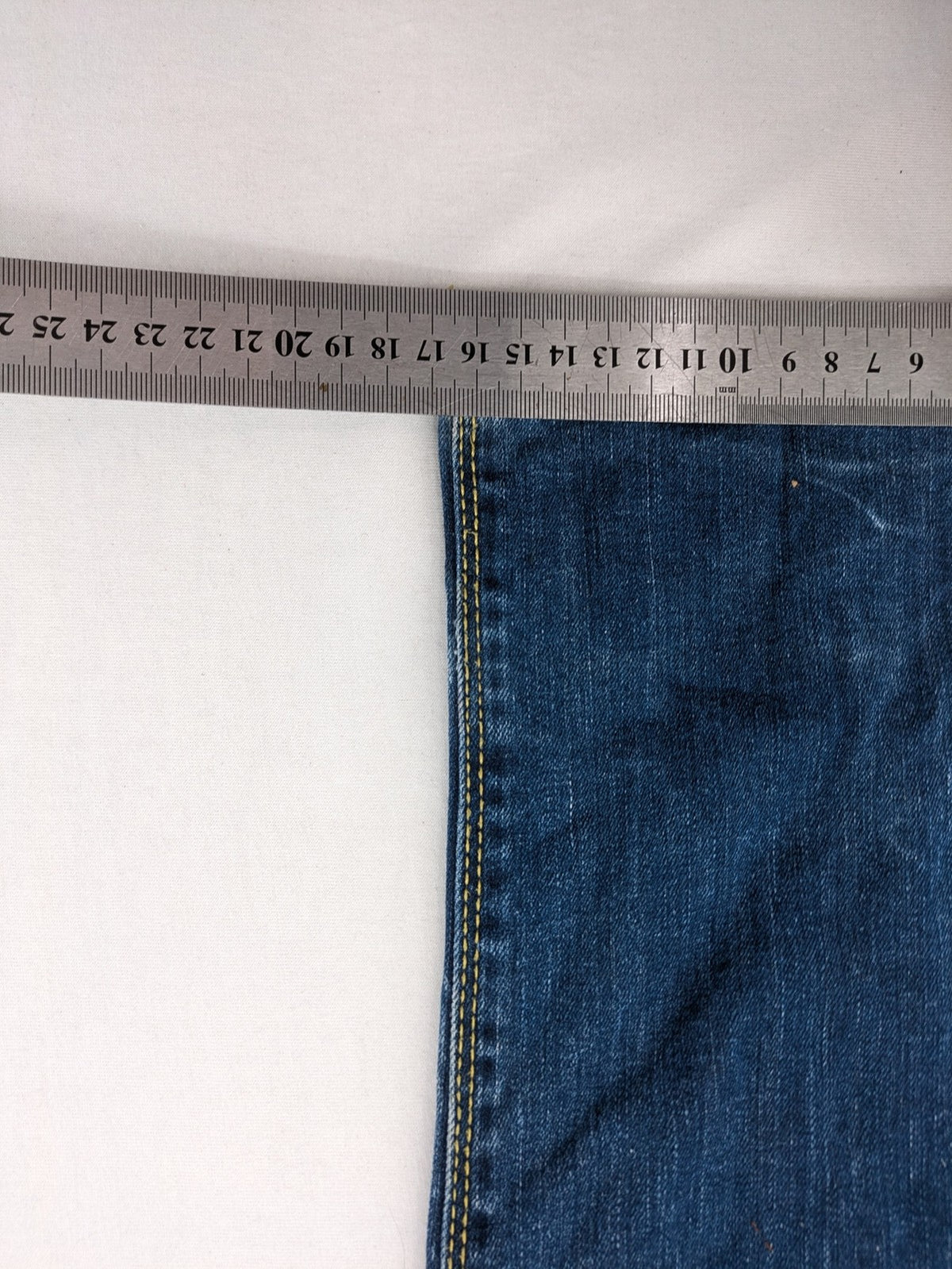 alcott skinny fit jeans blue distressed with button fly and strong wash details
