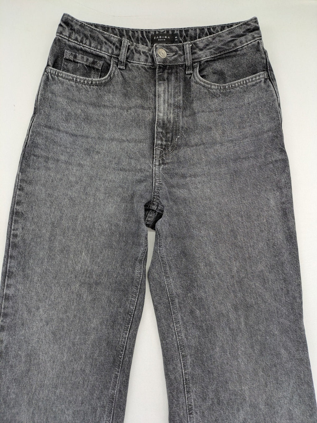Zarina grey straight jeans high waist with classic 5-pocket design and washed denim texture.