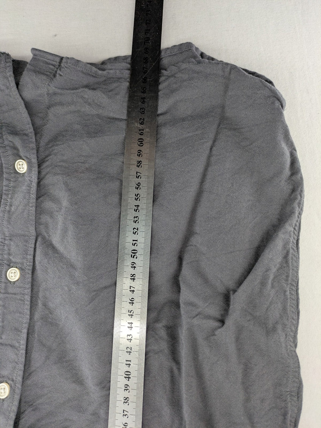 H&M L.O.G.G. grey button-down shirt, regular fit, single chest pocket, cotton material.