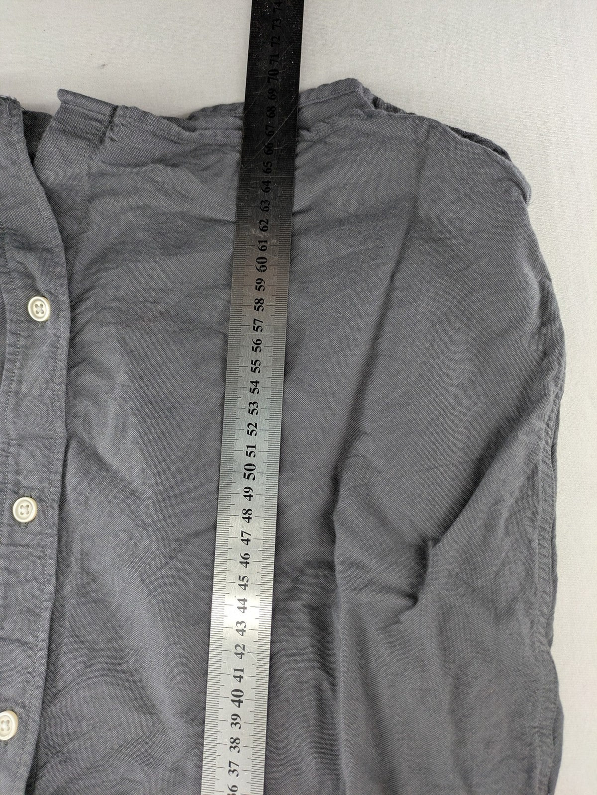 H&M L.O.G.G. grey button-down shirt, regular fit, single chest pocket, cotton material.