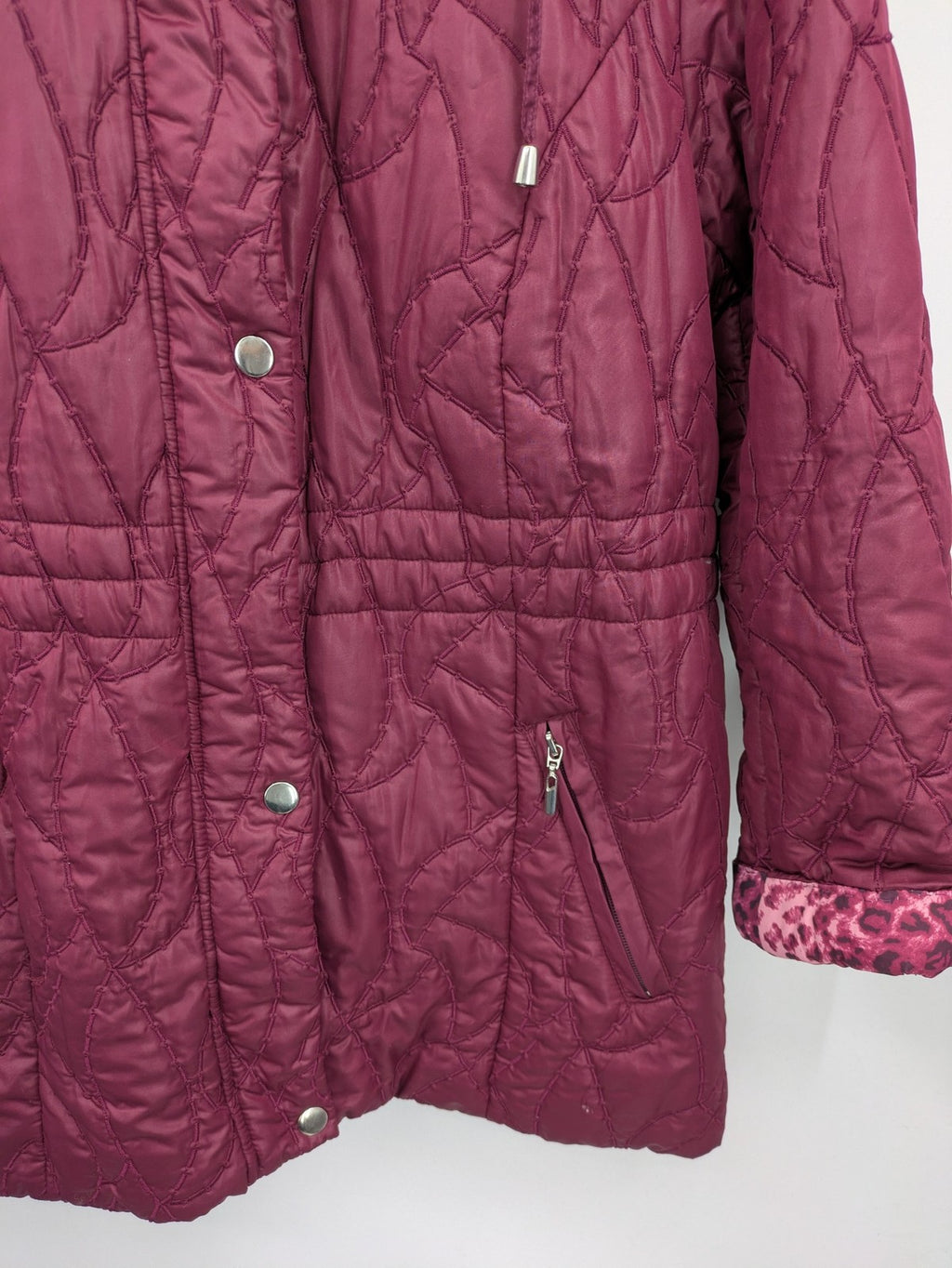 Laura Kent burgundy puffer coat with leopard print collar and cuffs, 100% polyester.