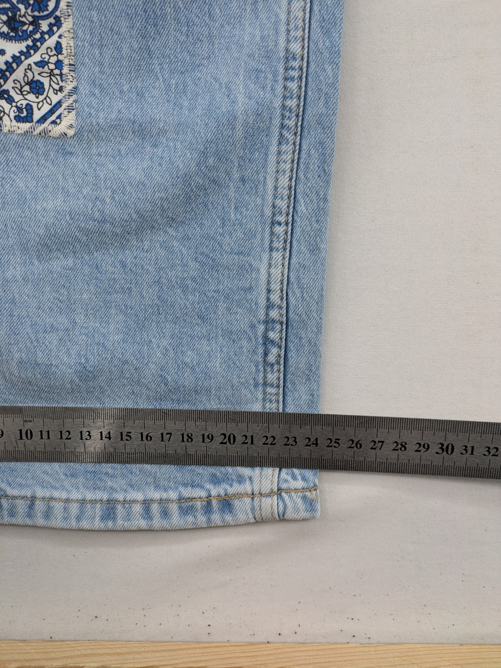 H&M wide leg high waist jeans beige blue white patchwork design with light wash