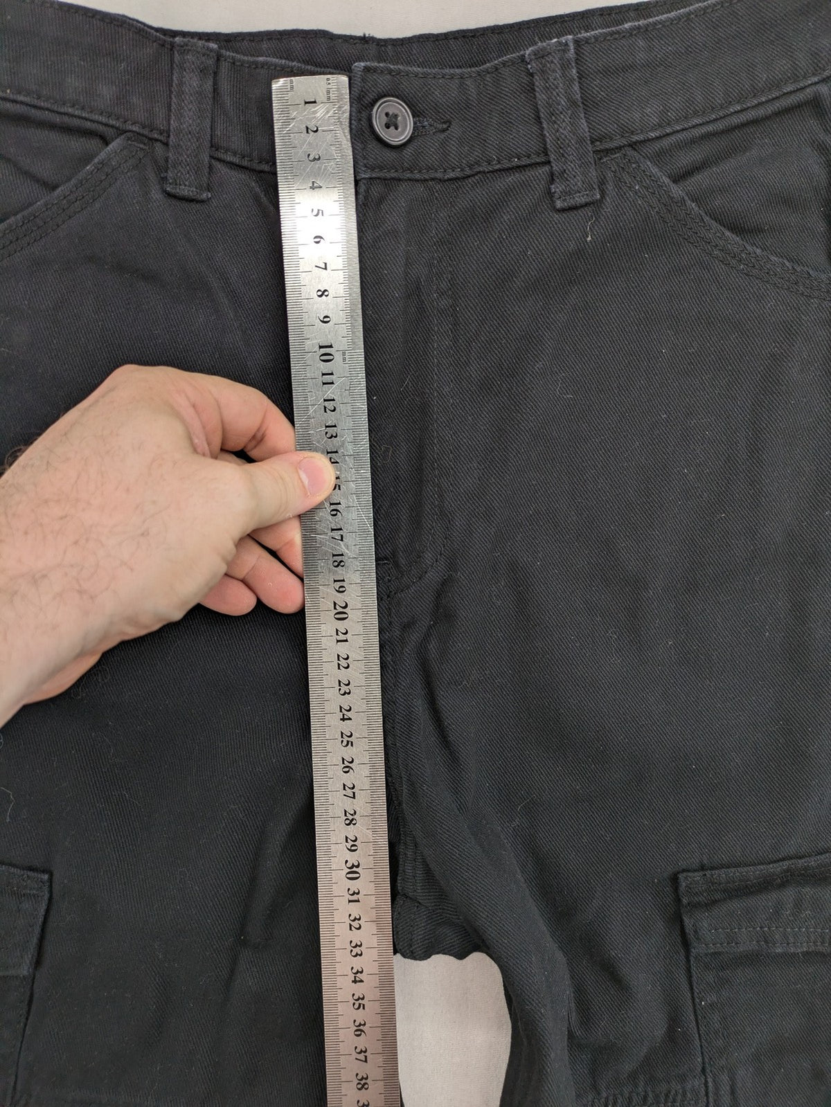 H&M Divided black cargo pants high waist cotton with multiple pockets and straight leg.