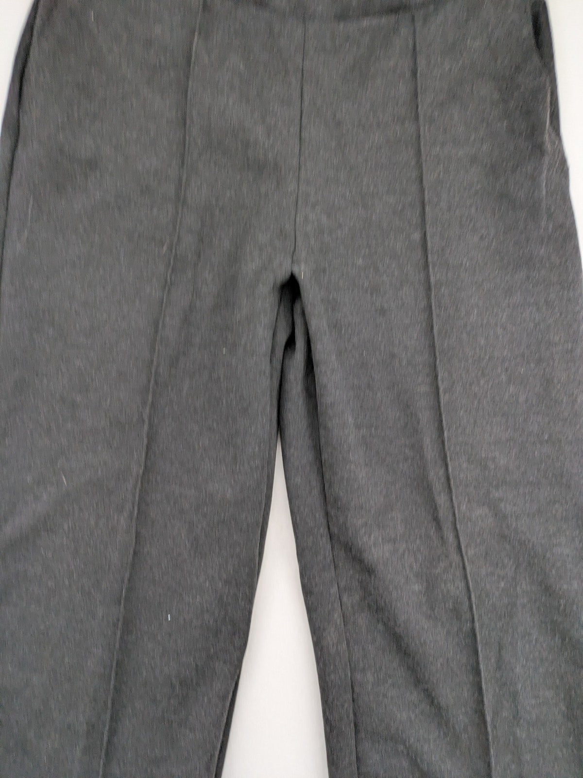 Zara grey wide-leg pants with front decorative seams and soft fabric blend.