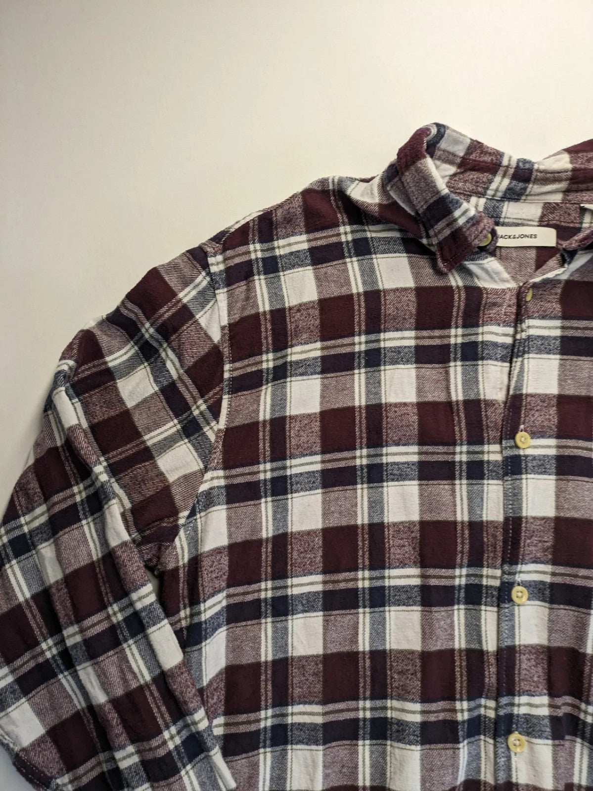 Jack & Jones flannel shirt red check pattern, long sleeves, 100% cotton, classic collar.