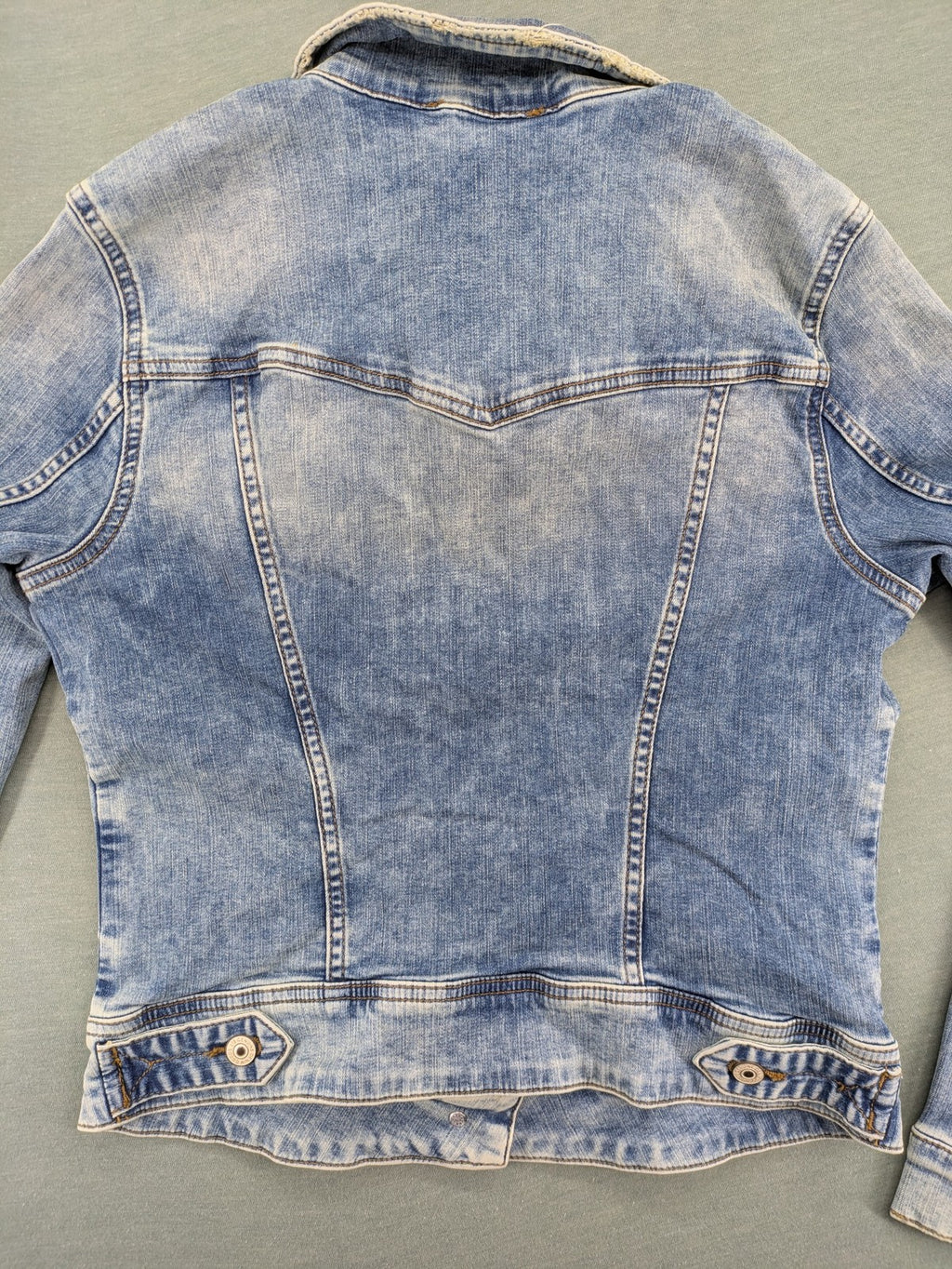 LTB blue denim jacket slim fit used look with button closure and chest pockets