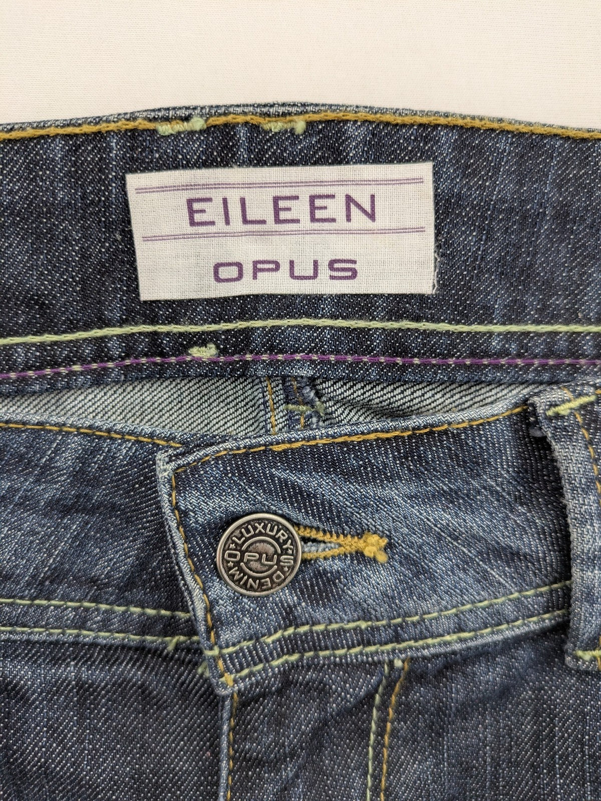 OPUS blue straight jeans Eileen with classic five-pocket design and subtle fading.
