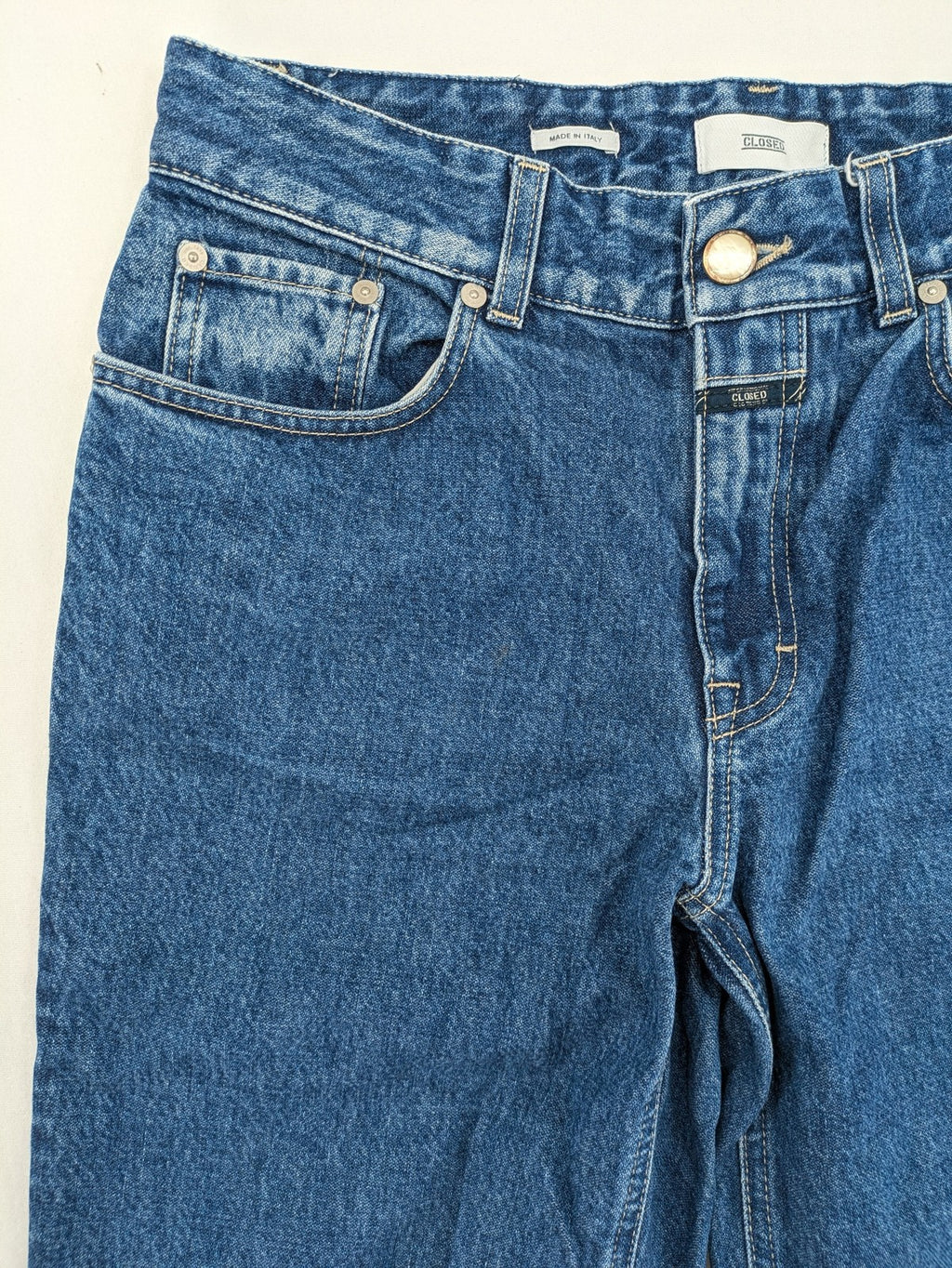 CLOSED blue straight leg jeans size 27, high waist, 100% cotton, classic wash.