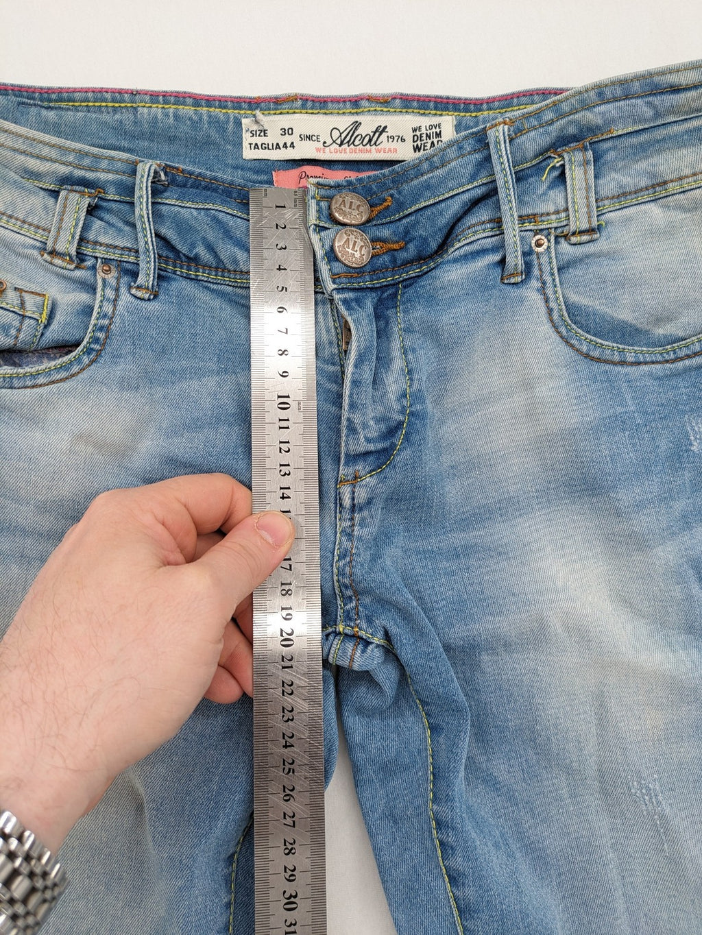 alcott blue skinny fit jeans with faded wash and classic five-pocket style