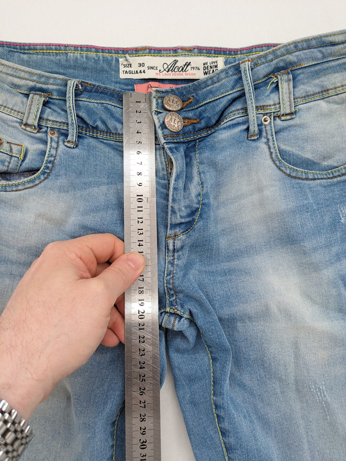 alcott blue skinny fit jeans with faded wash and classic five-pocket style