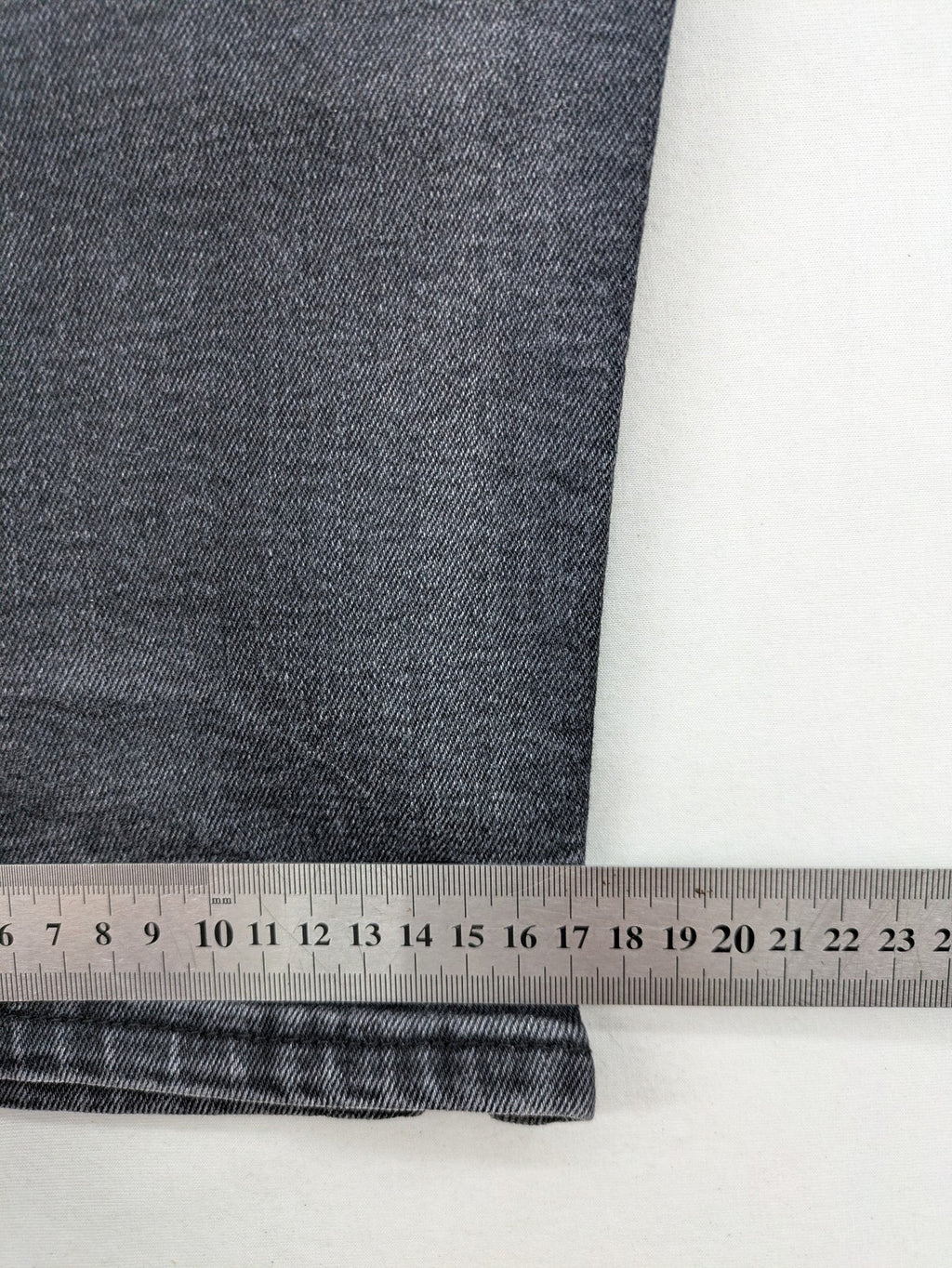 Dsquared2 grey slim jeans distressed finish button fly five-pocket design