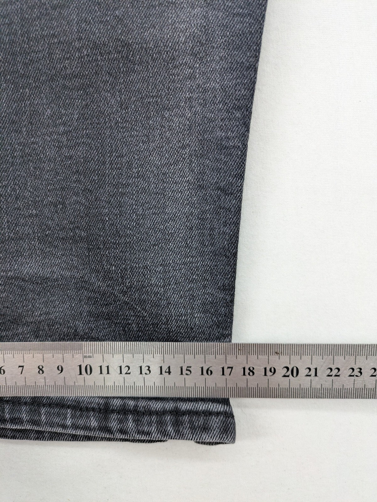 Dsquared2 grey slim jeans distressed finish button fly five-pocket design