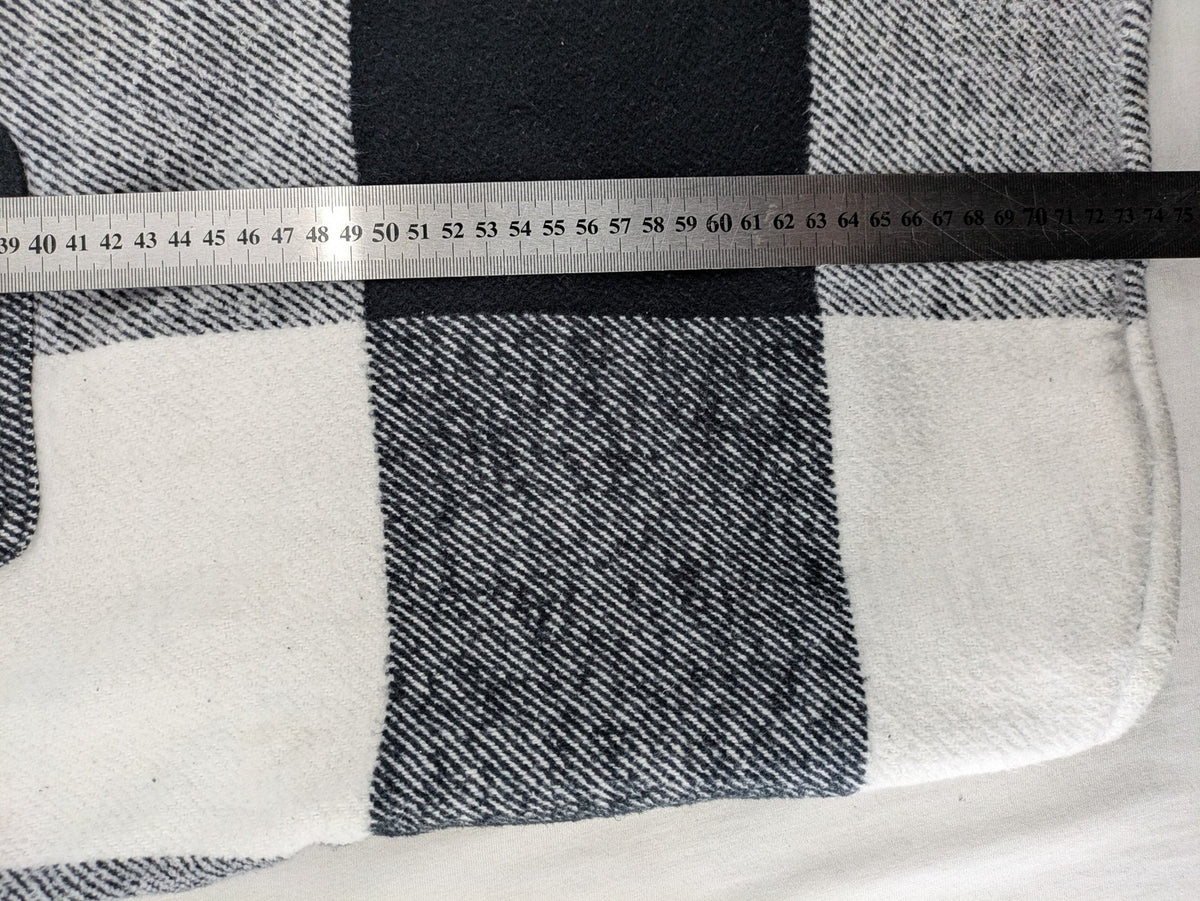 Review flannel jacket black white checkered pattern cotton material with chest pockets