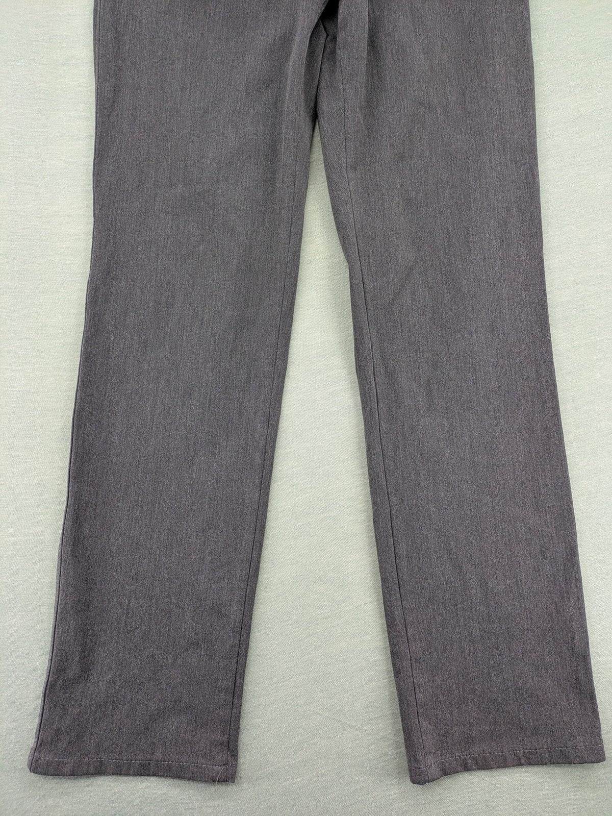 BRAX pants pink 5-pocket design with stretch material and logo detail.