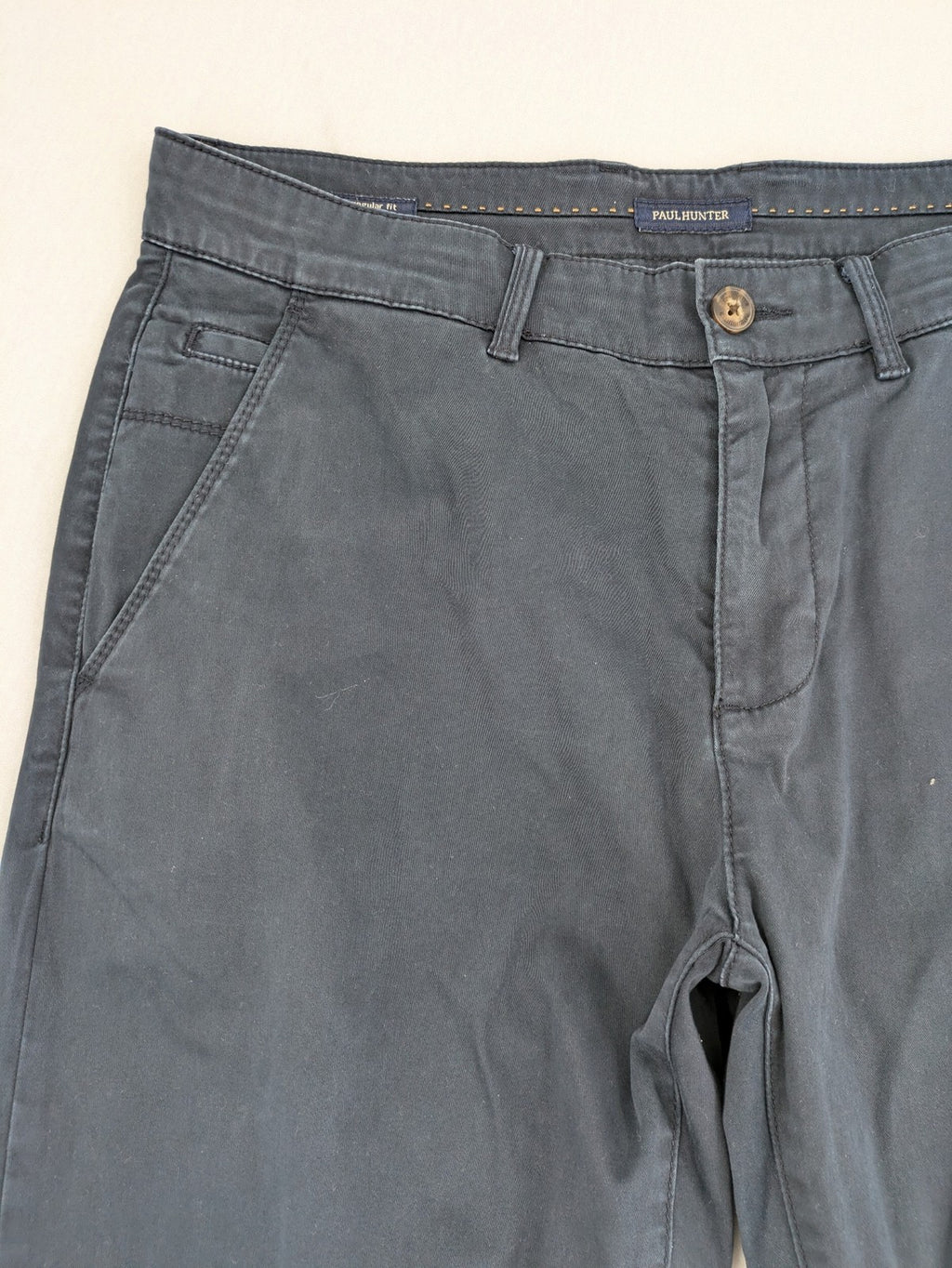 Paul Hunter navy chino pants Oscar model, regular fit, lightweight stretch material.