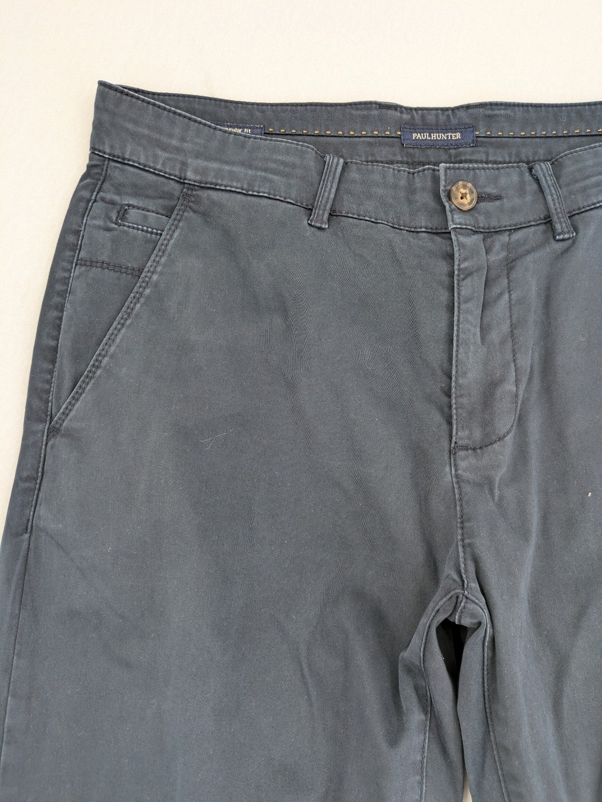 Paul Hunter navy chino pants Oscar model, regular fit, lightweight stretch material.